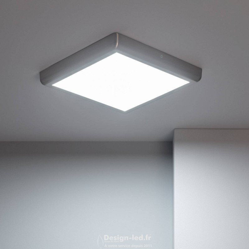 https://design-led.fr/ Plafonnier LED Saillie Carré Silver 24w 3000k 34,90 € 24,43 € -30% CO2132