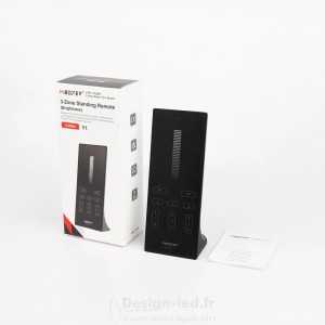 https://design-led.fr/ Télécommande verticale de luminosité (2.4GHz) - FUTY1-B 20,80 € 20,80 € FUTY1-B