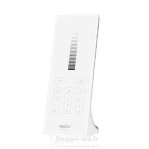 https://design-led.fr/ Télécommande verticale de luminosité (2.4GHz) - FUTY1-W 20,80 € 20,80 € FUTY1-W
